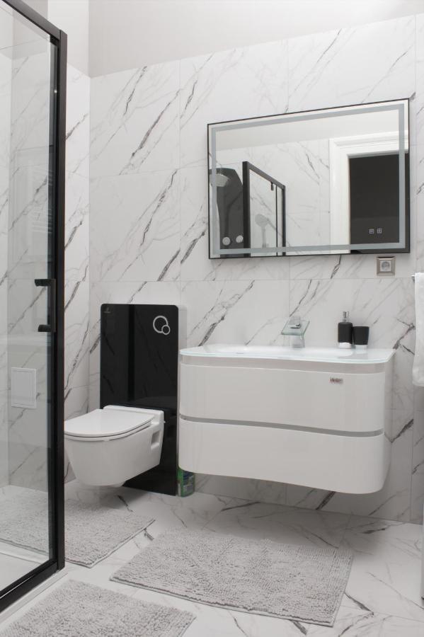 La Roberta Apartment บูดาเปสต์ ภายนอก รูปภาพ